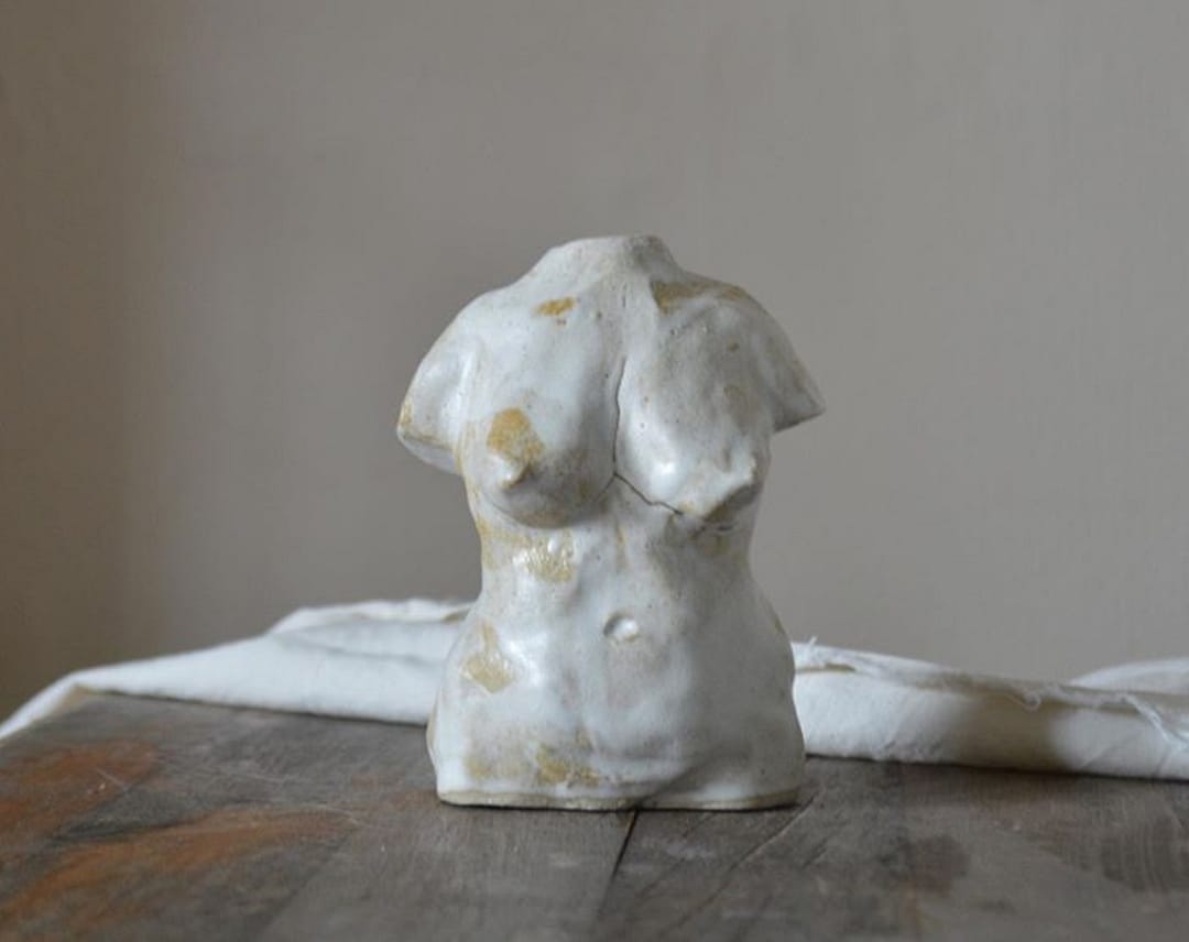 ART HOUSE WOMEN, ELLA BUA-IN, FIGURE